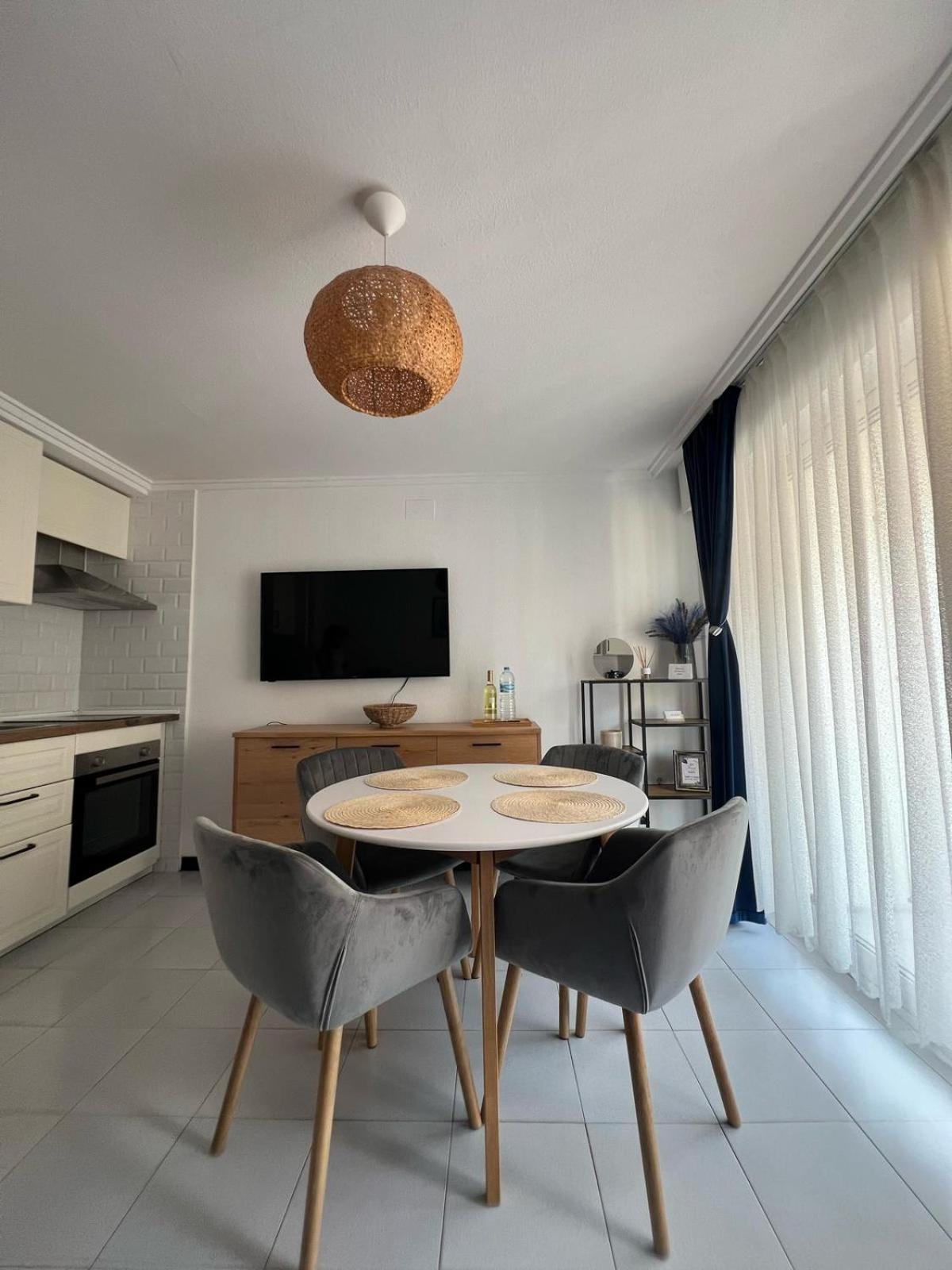 Kiara Apartament - With Garage تورّيفيِخا المظهر الخارجي الصورة